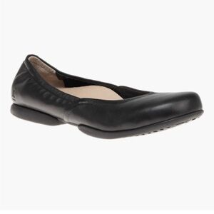 Abeo Black Leather Ballet Flats